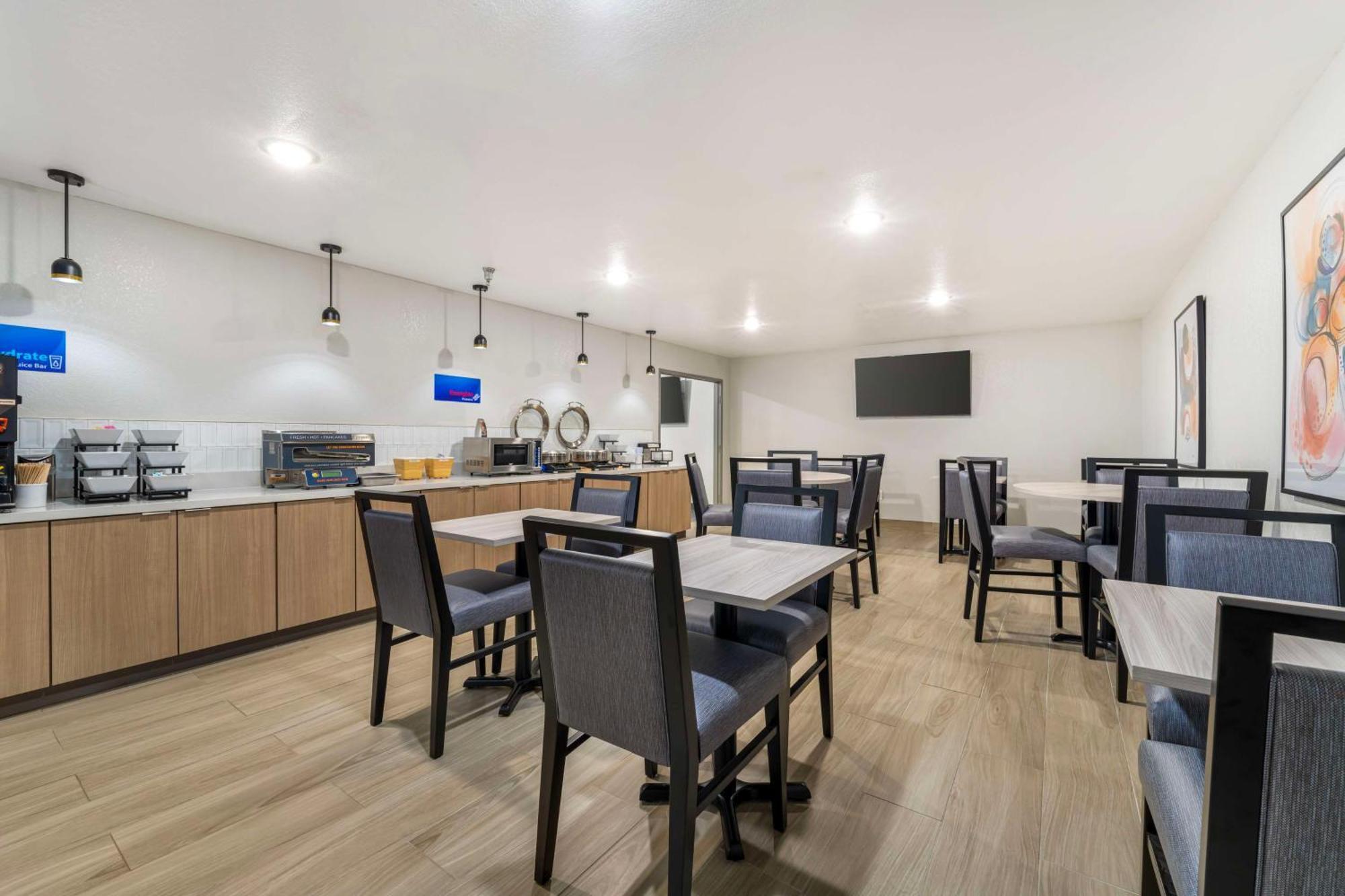 Best Western Wichita North Park City Экстерьер фото