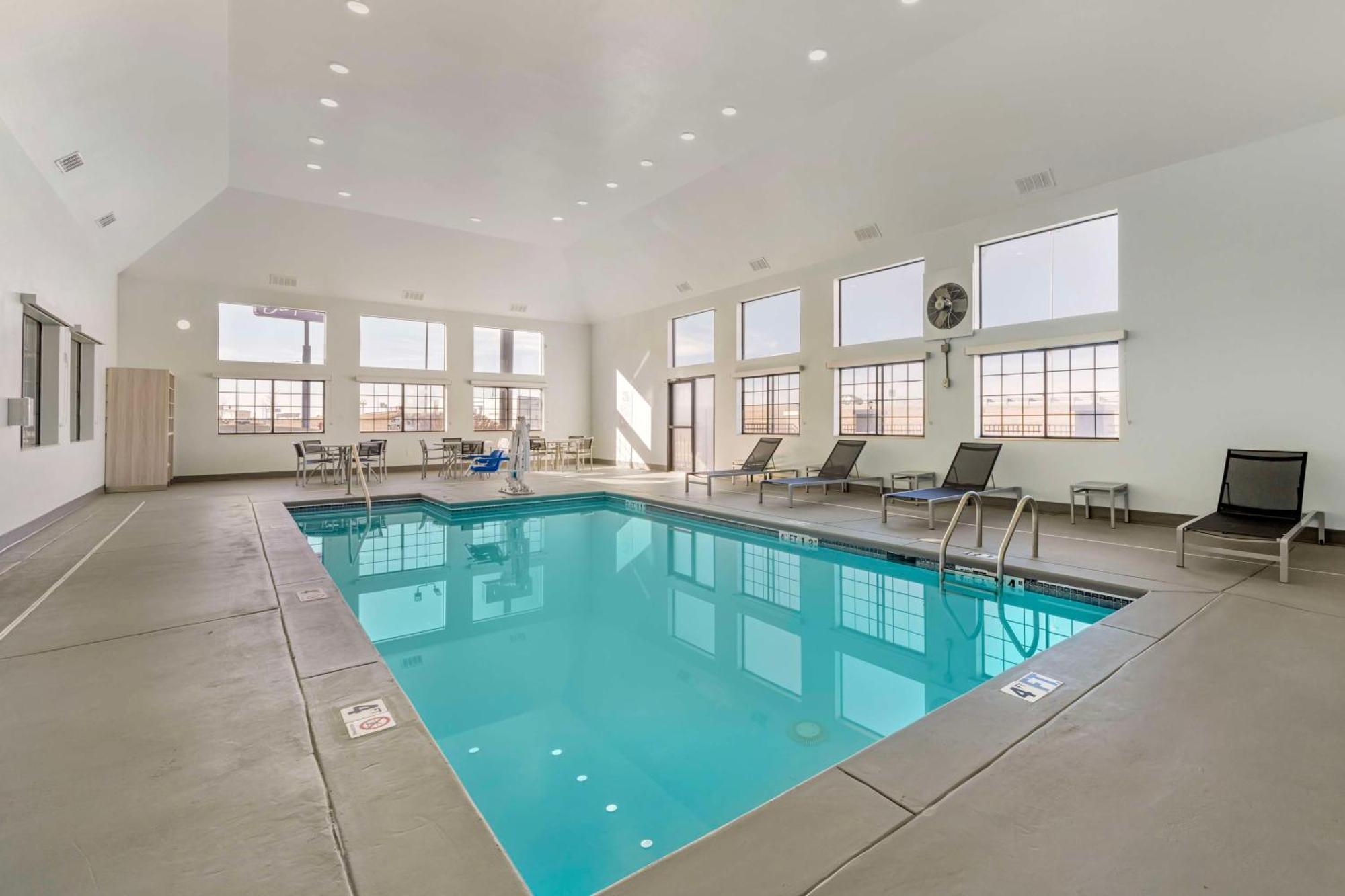 Best Western Wichita North Park City Экстерьер фото