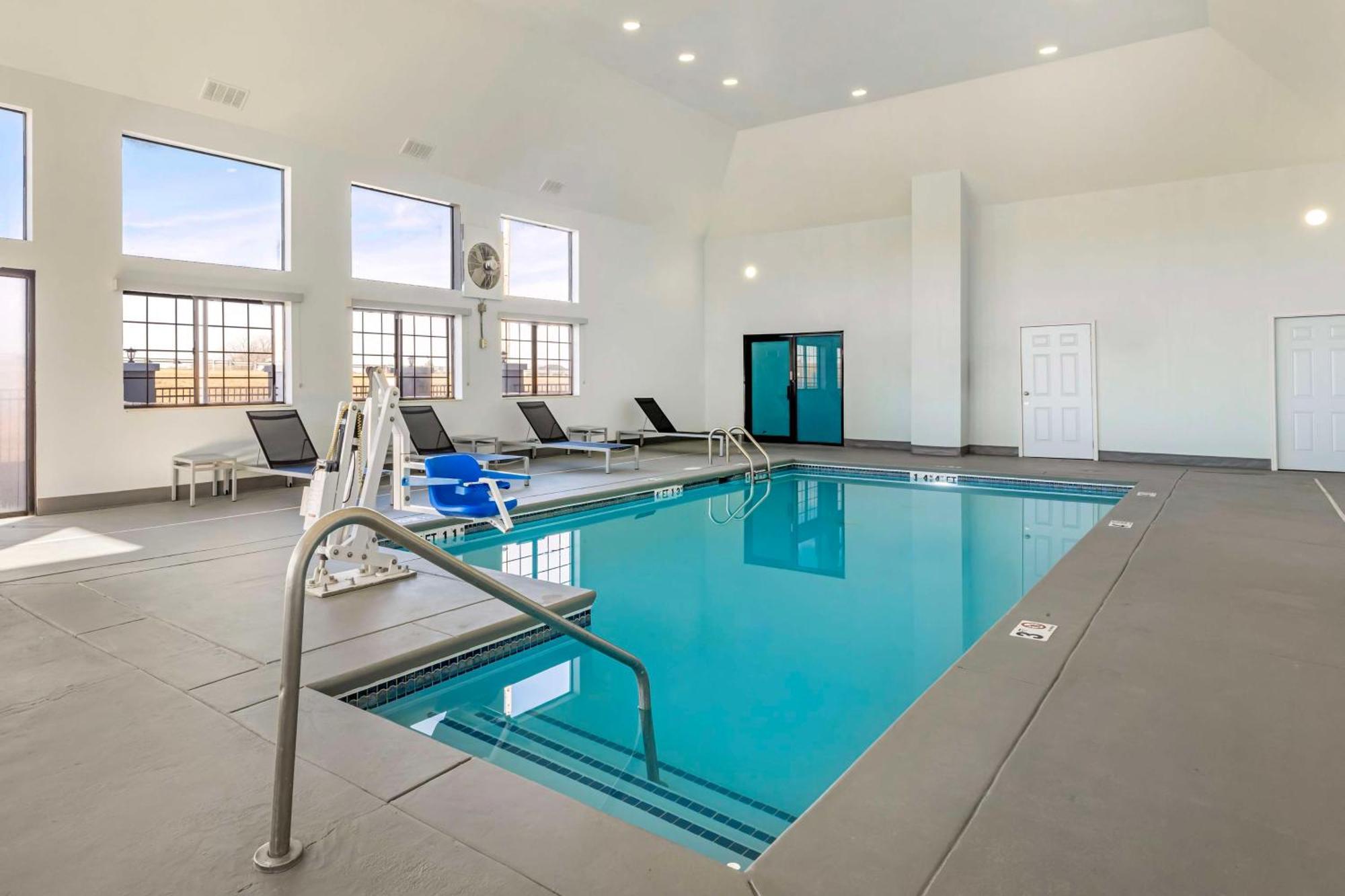Best Western Wichita North Park City Экстерьер фото