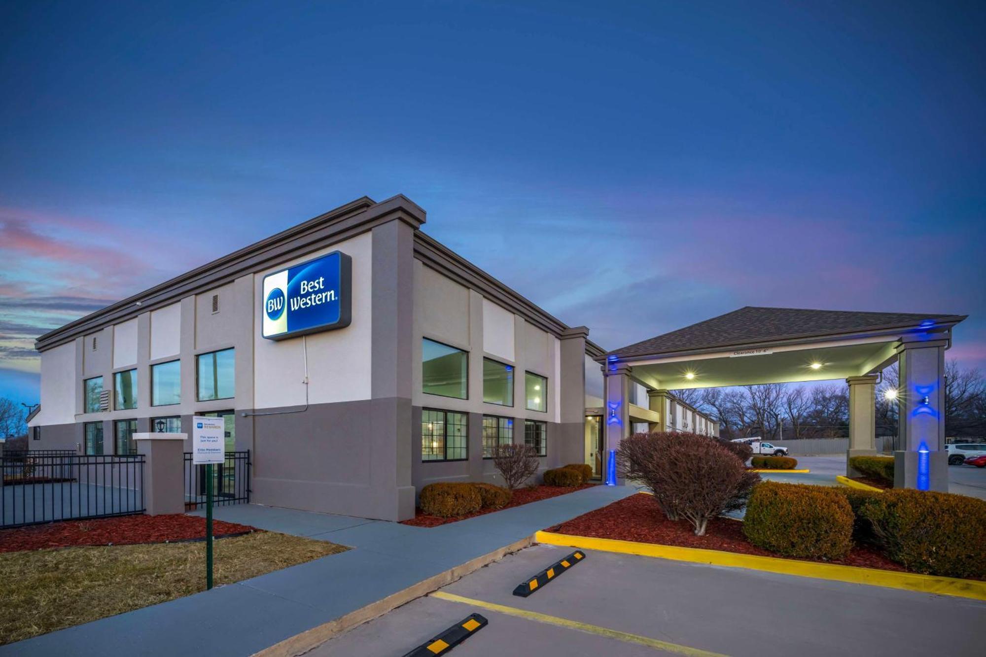 Best Western Wichita North Park City Экстерьер фото