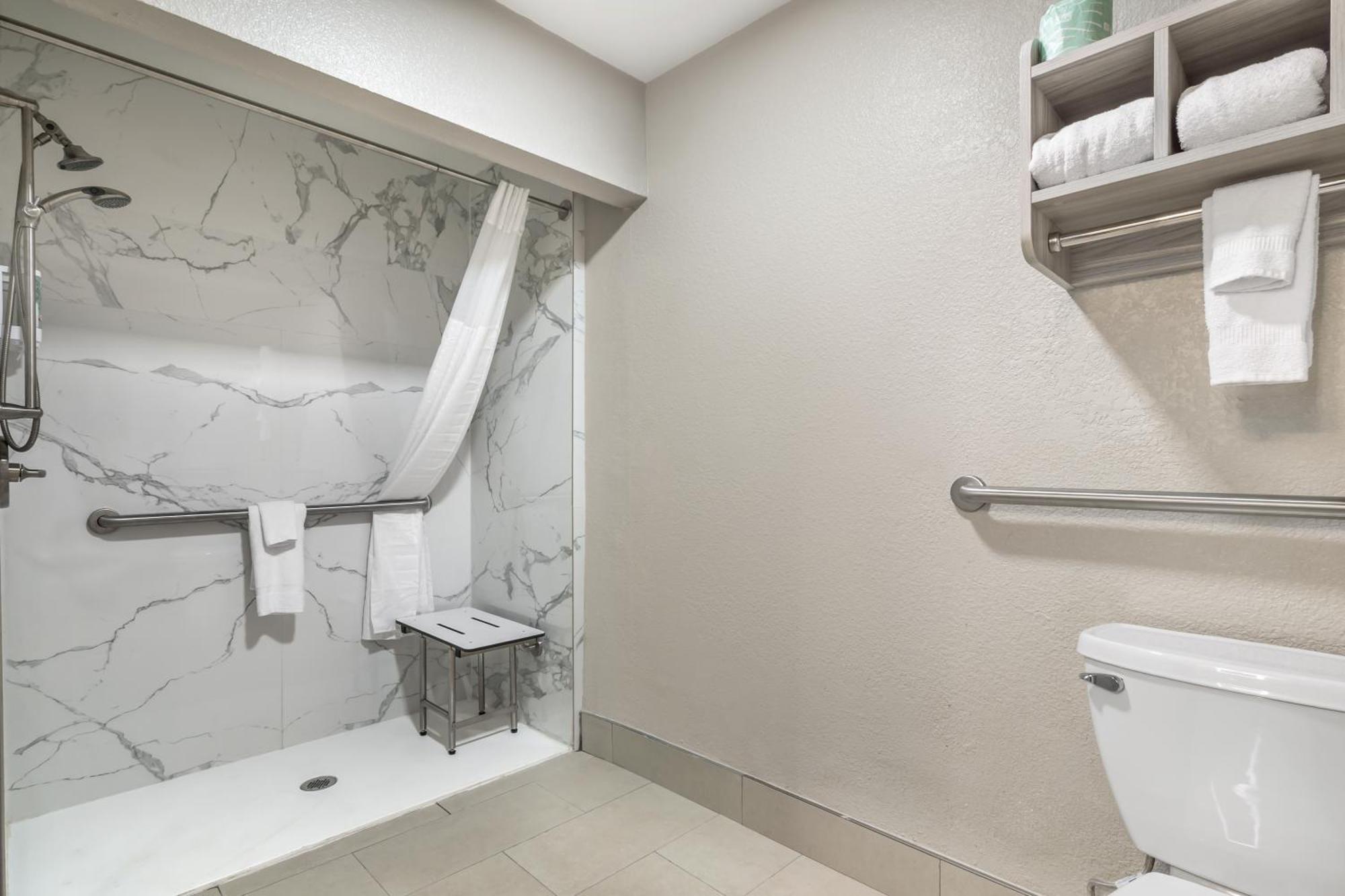 Best Western Wichita North Park City Экстерьер фото