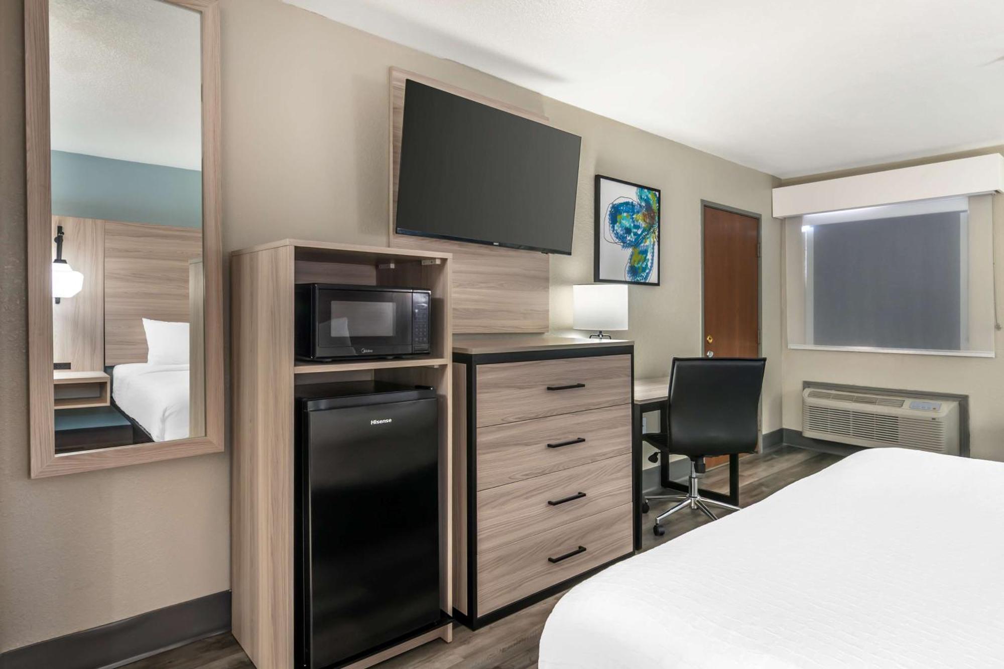Best Western Wichita North Park City Экстерьер фото